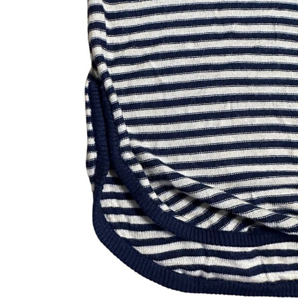 White and Navy Striped Pink Rose Crew neck Sweater Size Medium - Picture 8 of 8